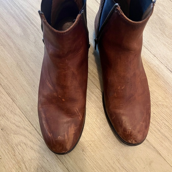 Frye Carly Chelsea women US 10 B Brown Leather Ankle Boots - Picture 3 of 8
